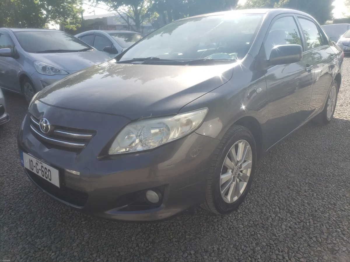 Toyota Corolla 2010 - Image 2