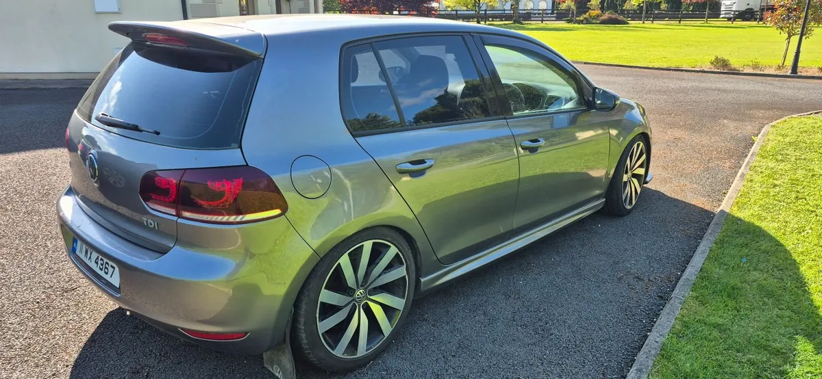 Volkswagen Golf 2011 - Image 3