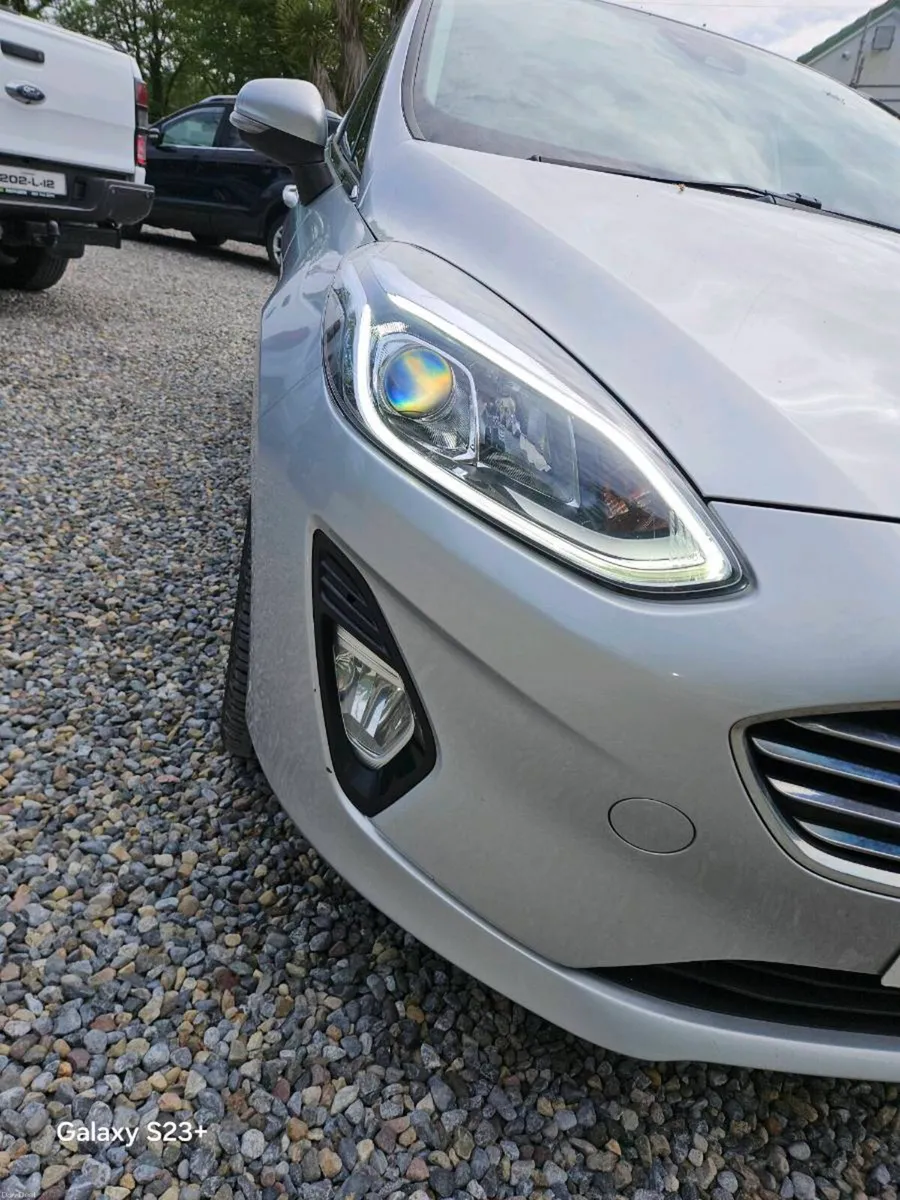 Ford fiesta titanium x - Image 4