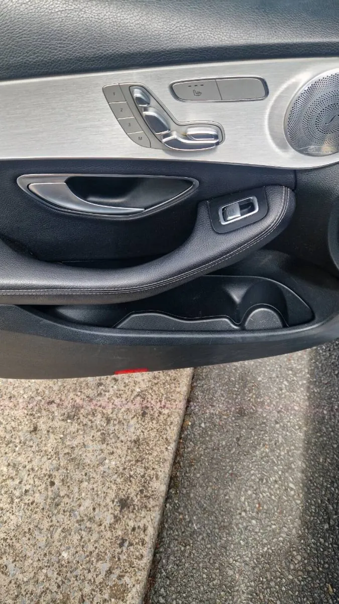 Mercedes c220d - Image 4
