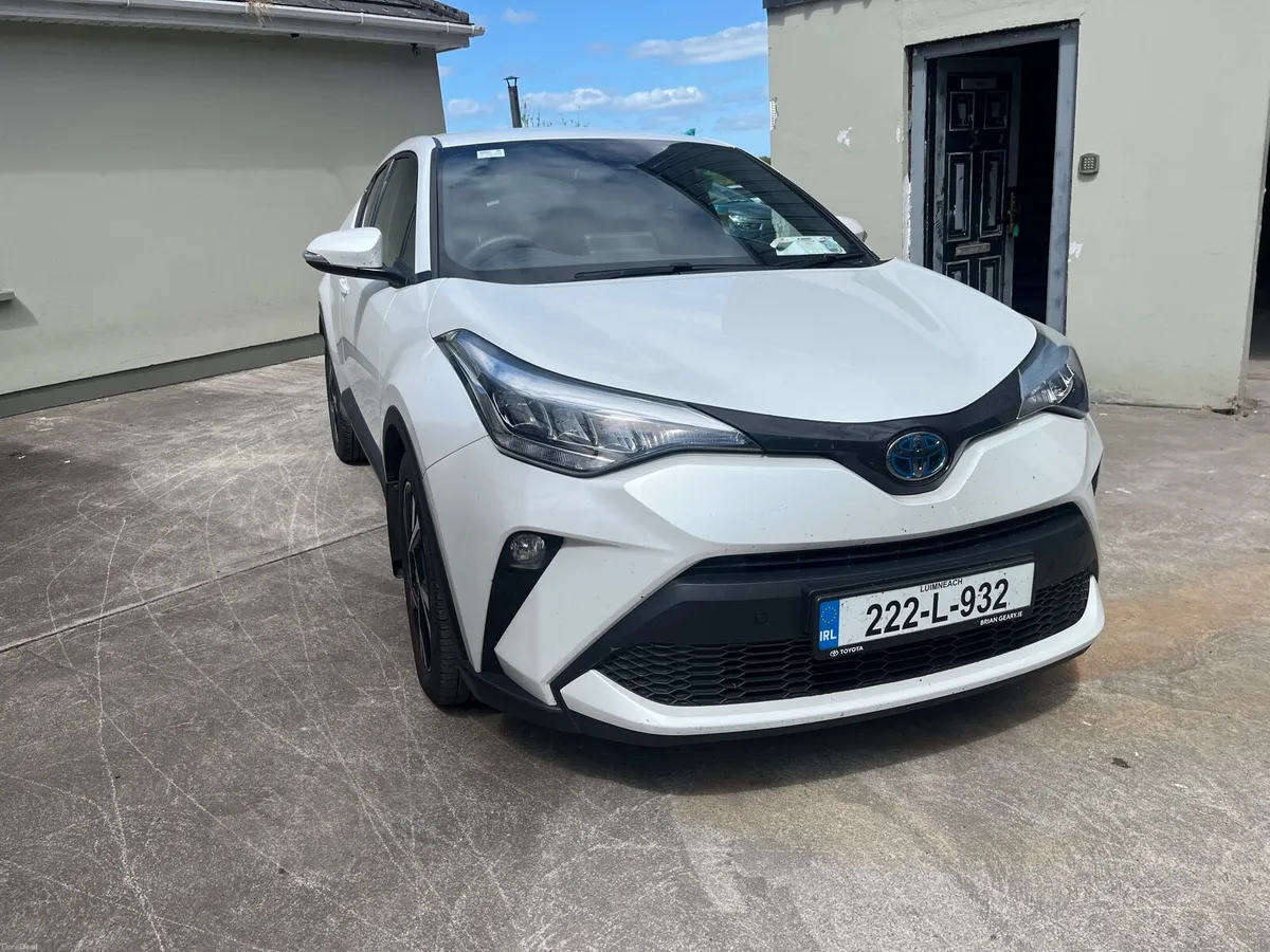 Toyota CHR sport 222 34k km - Image 2