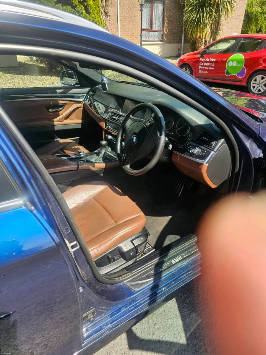 BMW 520d - Image 2