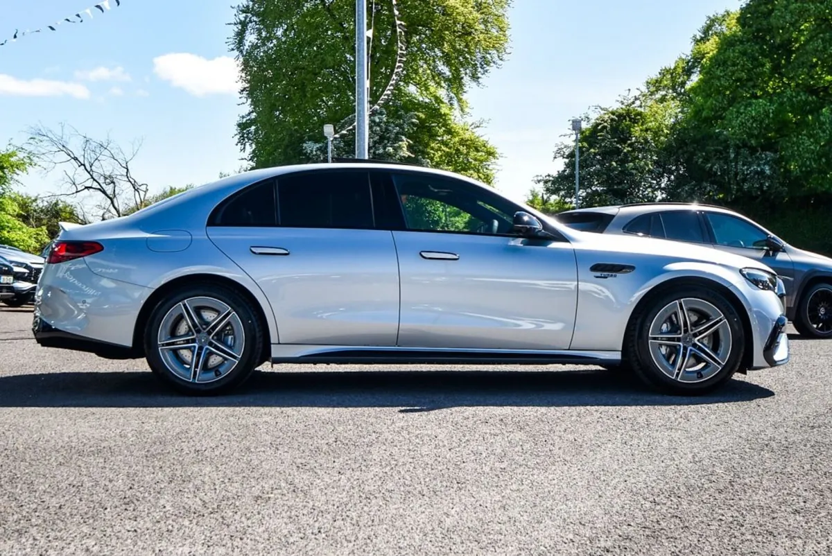Mercedes-Benz E-Class E53 AMG 4Matic 477bhp Night - Image 3
