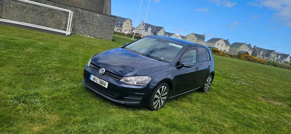 2014 Volkswagen Golf *** New Nct 09/27 *** - Image 2