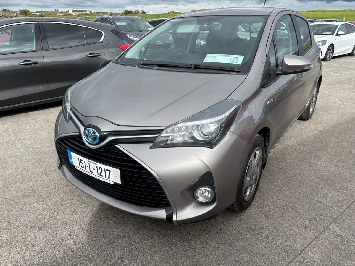 Toyota Yaris 2015 - Image 2