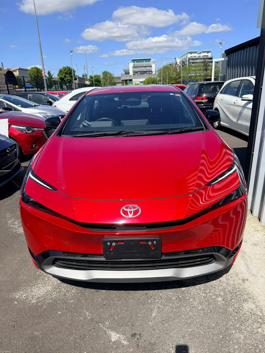 2023 Toyota Prius Z Pack Top Line - Image 3