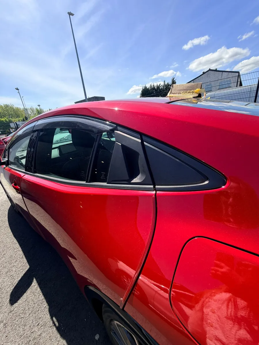 2023 Toyota Prius Z Pack Top Line - Image 6