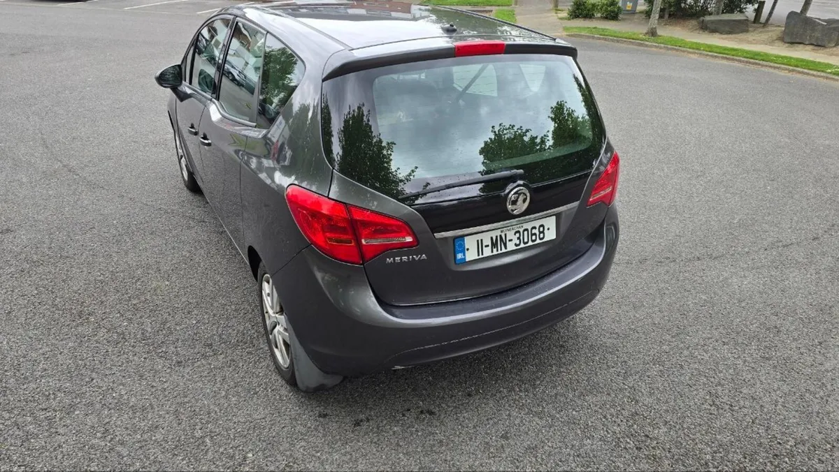 Vauxhall Meriva 2011 good condition family car - Image 2