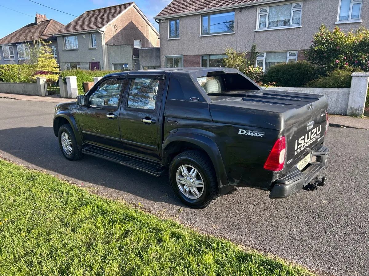 Isuzu Dmax tax and test - Image 4