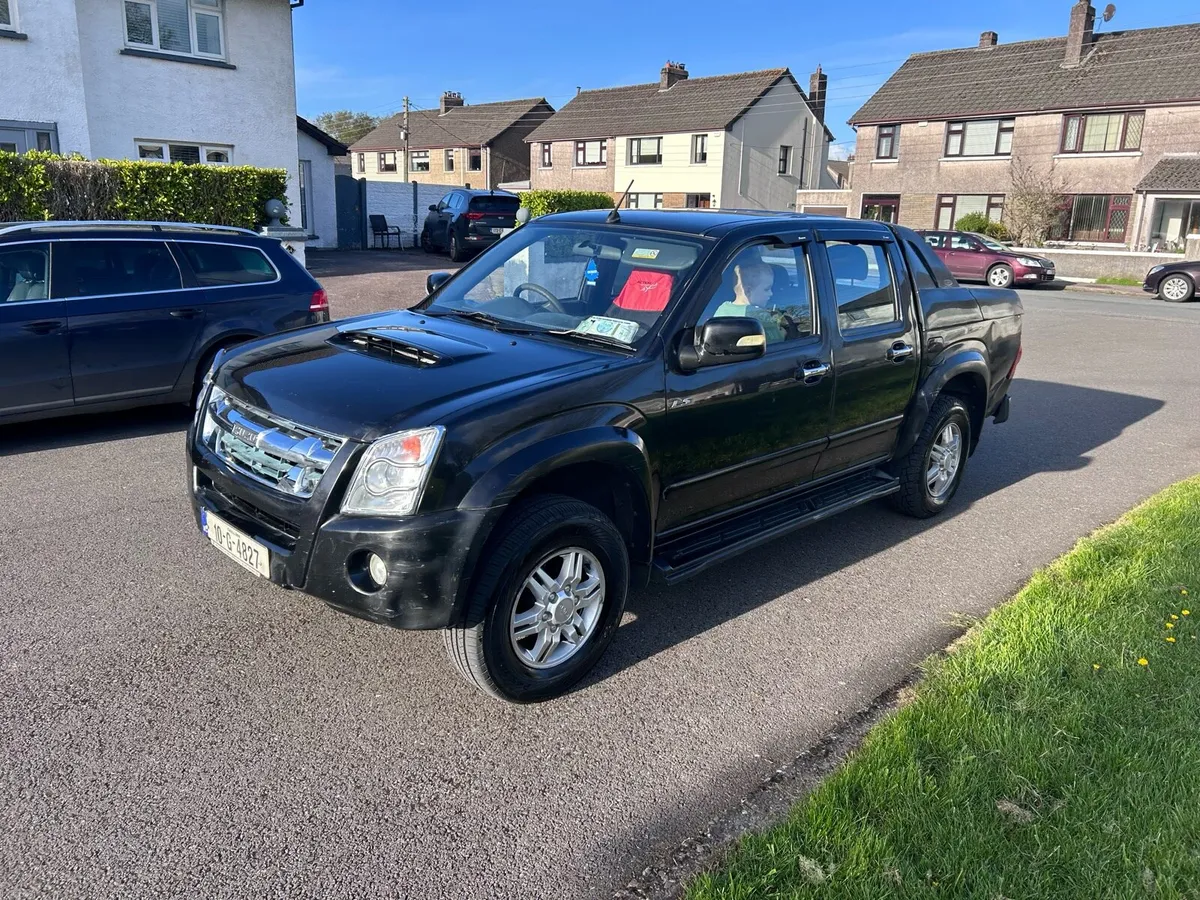 Isuzu Dmax tax and test - Image 2