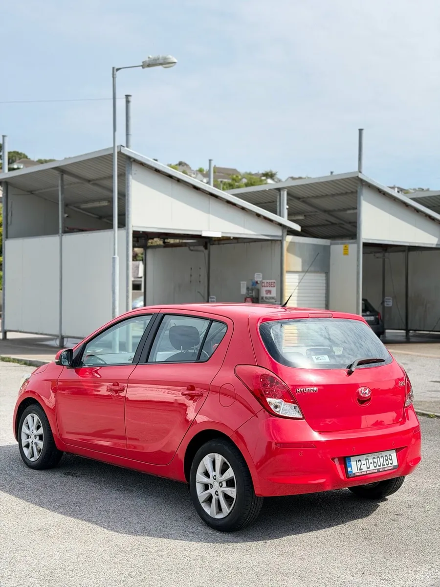 Hyundai i20 low mileage nct&tax - Image 4