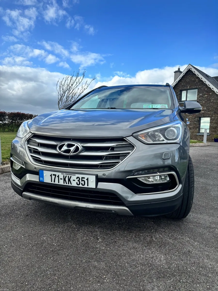 HYUNDAI SANTA FE PREMIUM - Image 3