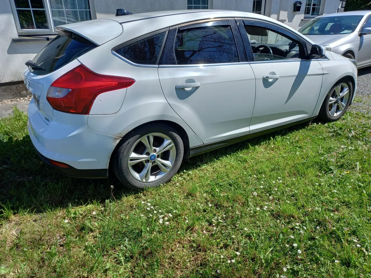 Ford Focus 2012 - Image 3