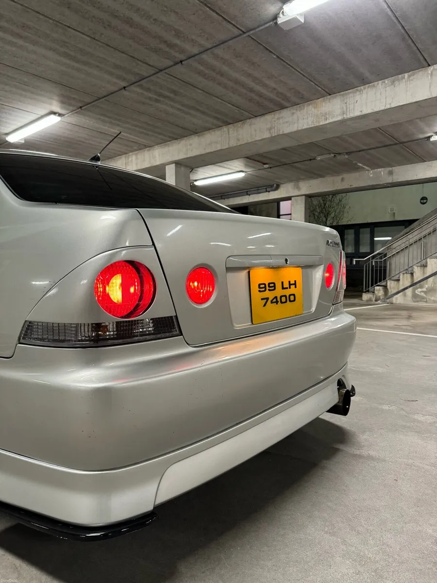 Toyota Altezza *Sunroof* - Image 3