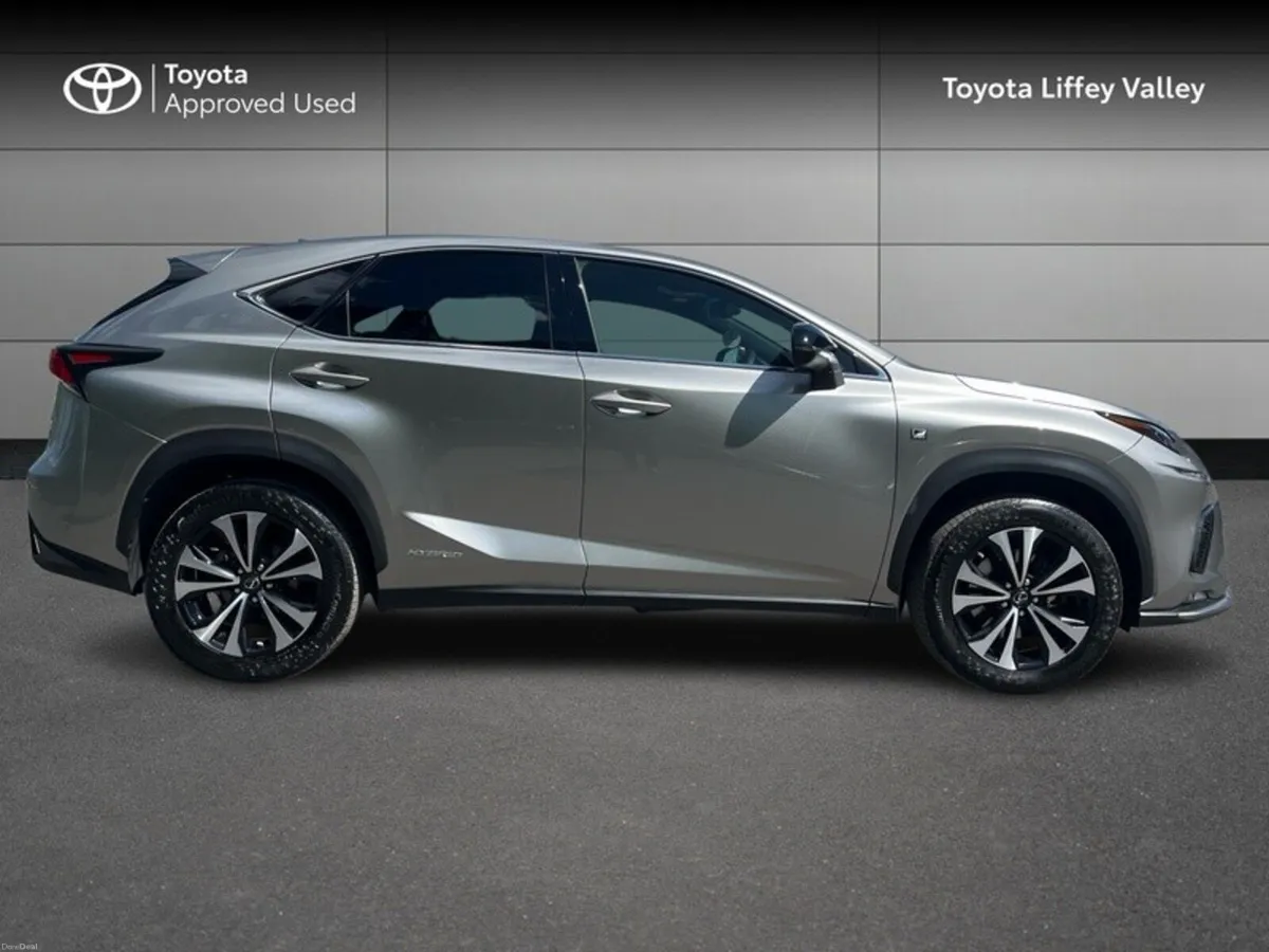 Lexus NX LEXUS NX 300h AWD F-SPORT - Image 3