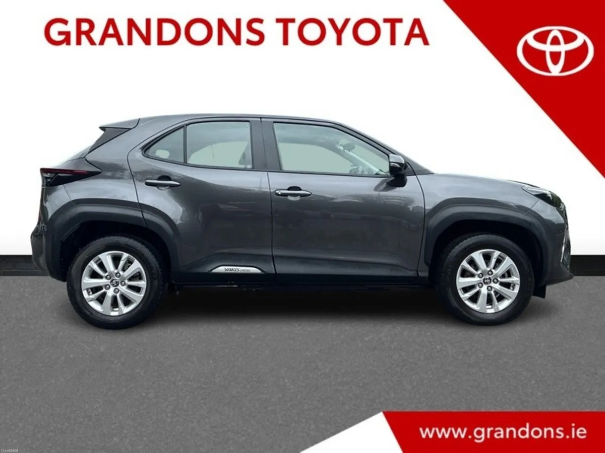 Toyota Yaris Cross YARIS CROSS LUNA - GRANDONS - Image 3