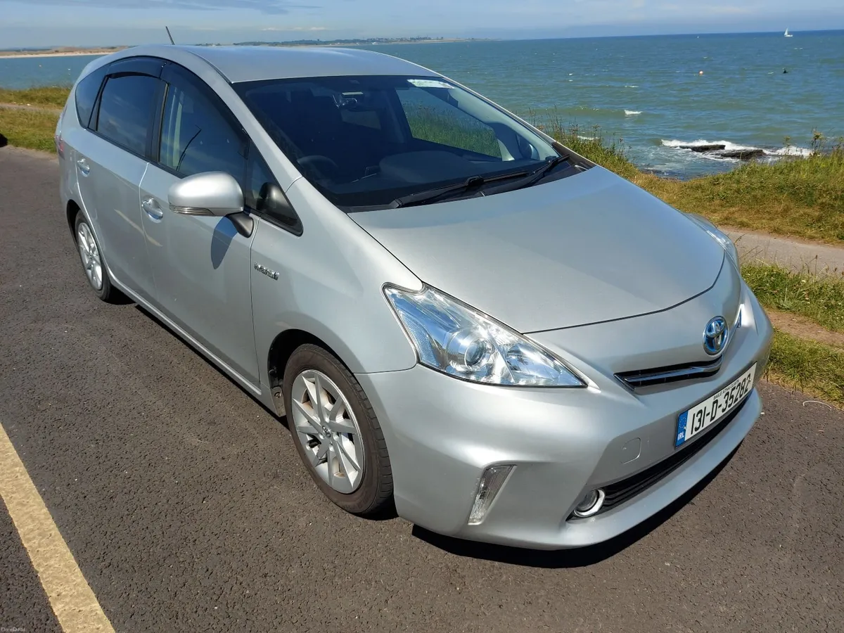 Toyota Prius  ALPHA 2013 HYBRYD - Image 5