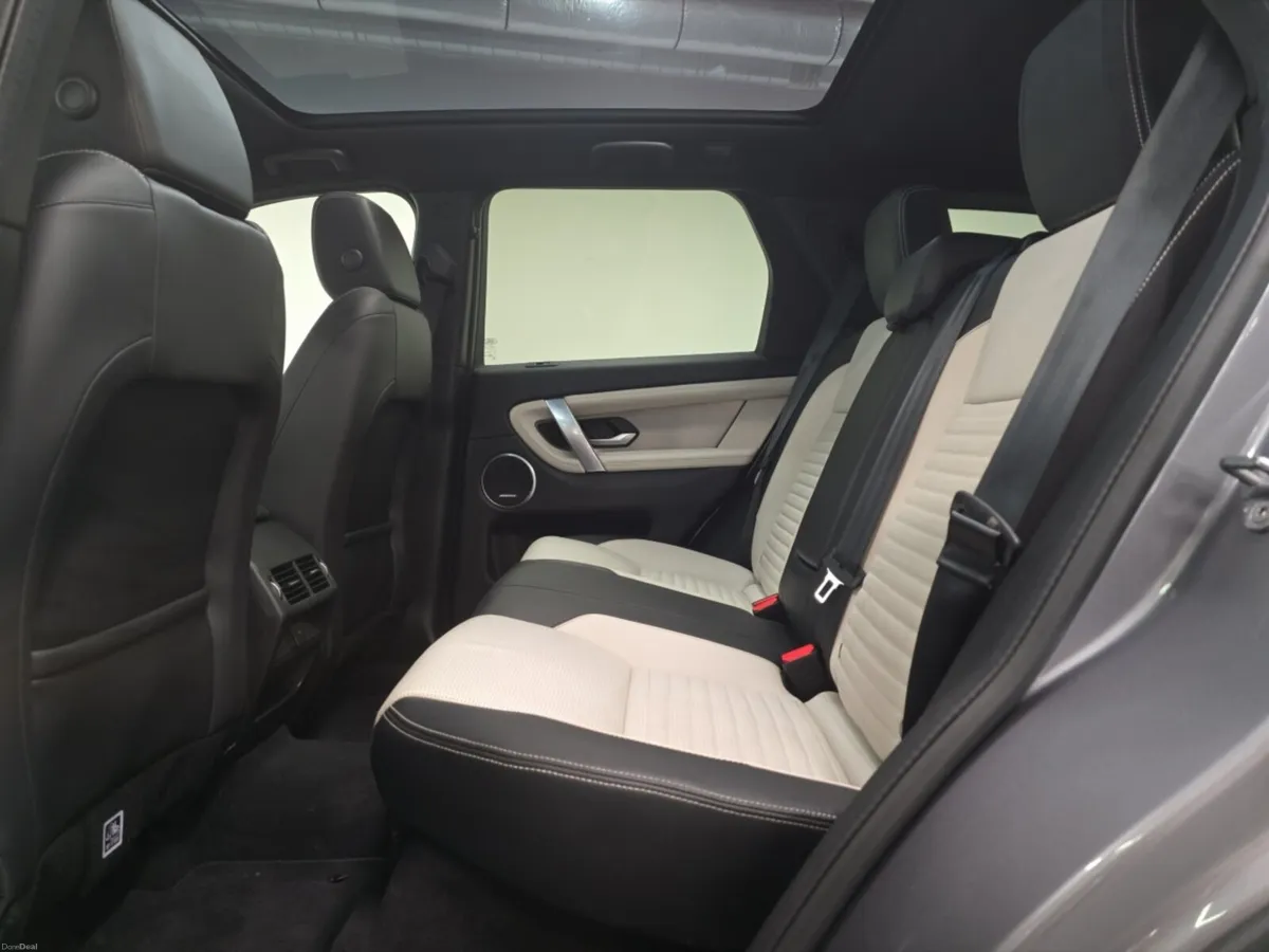 Land Rover Discovery Sport Diesel Sw R-Dynamic SE - Image 4