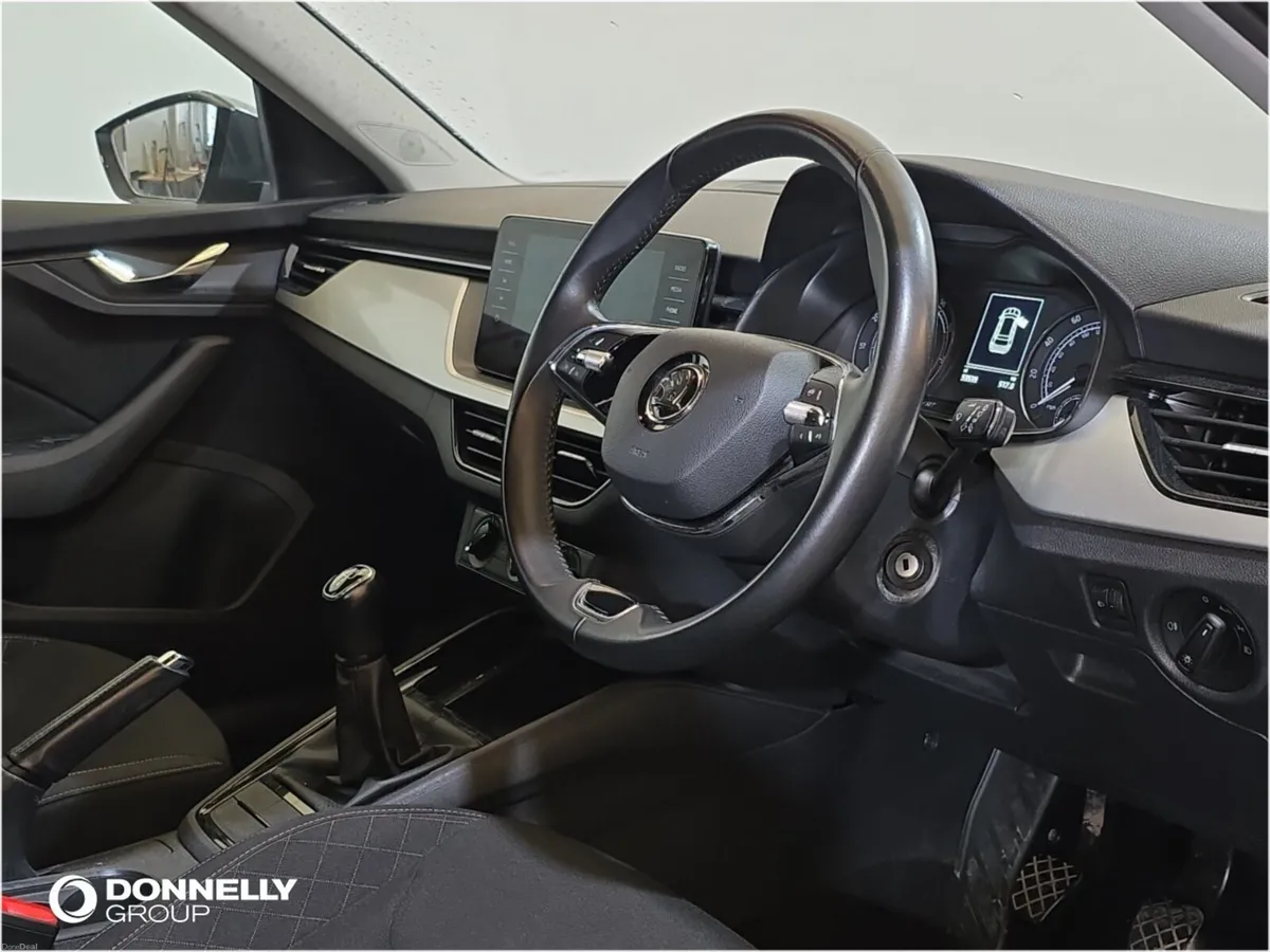 Skoda KAMIQ Hatchback SE Drive - Image 4