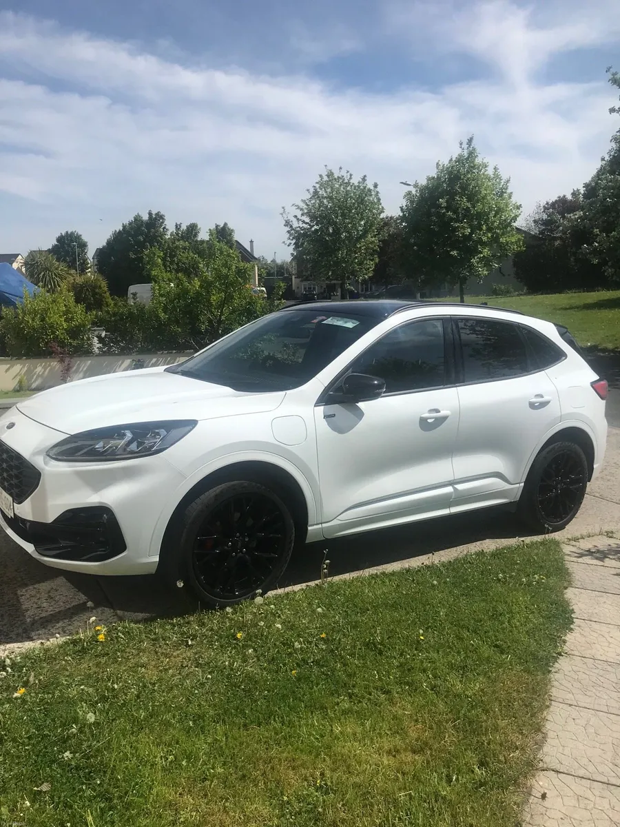 Ford Kuga - Image 1