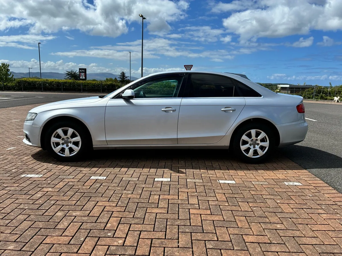 2010 Audi A4 - Image 4