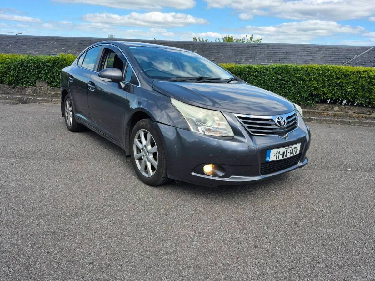 2011 toyota avensis - Image 1