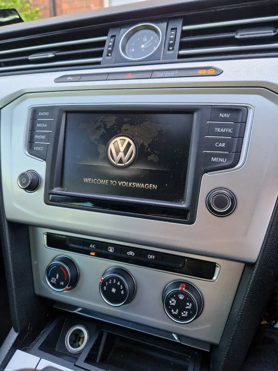 2015 Volkswagen Passat bluemotion - Image 4