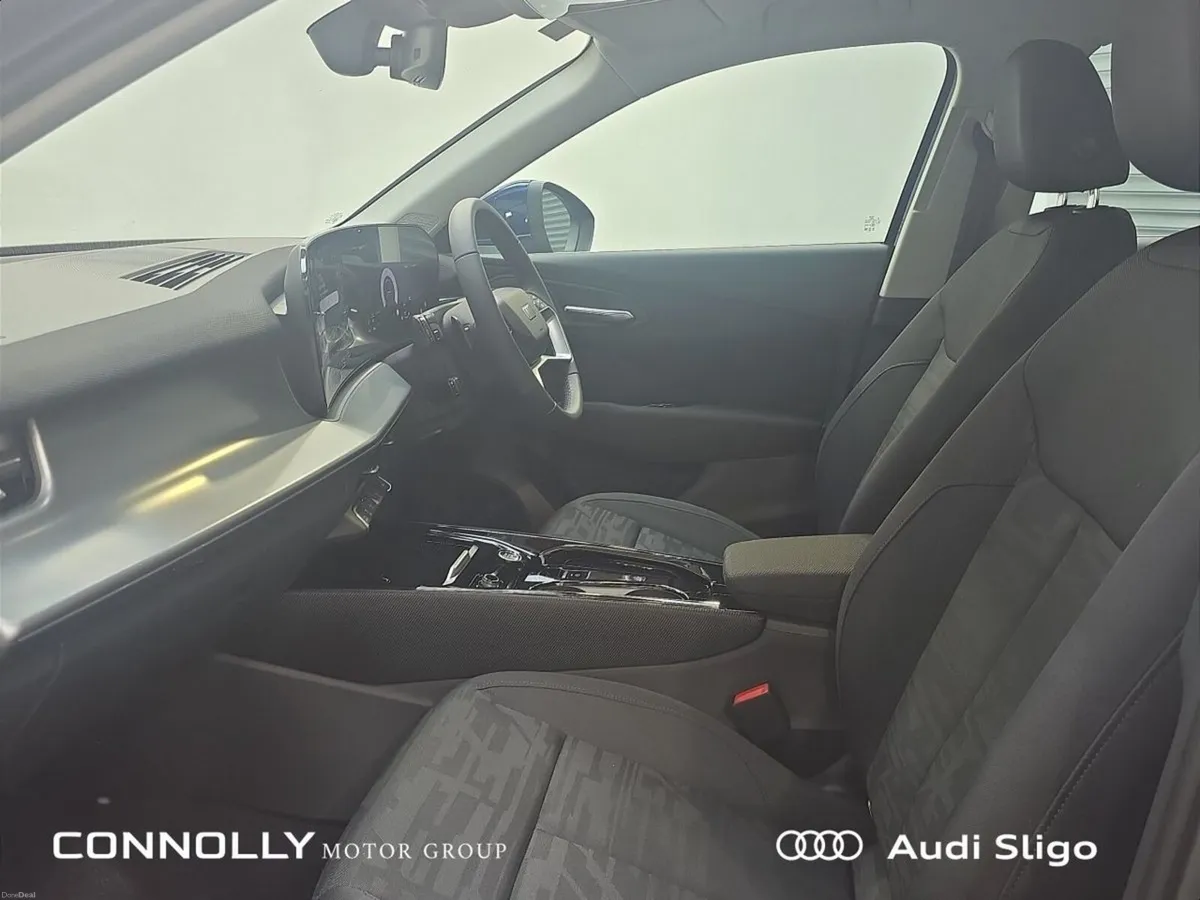 Audi Q3 SE e-hybrid  270HP Auto - Upgrade LED Ligh - Image 5