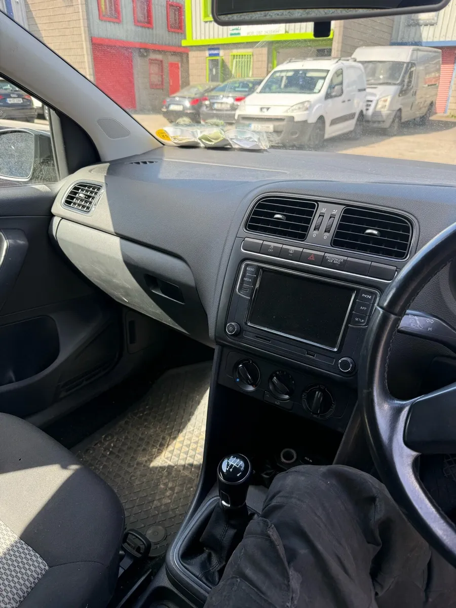 Volkswagen Polo - Image 4