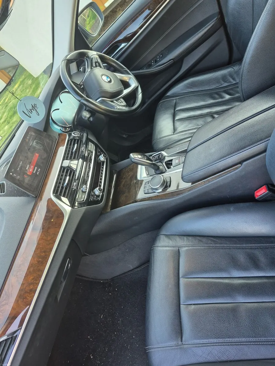 BMW 5-Series 2017 - Image 5