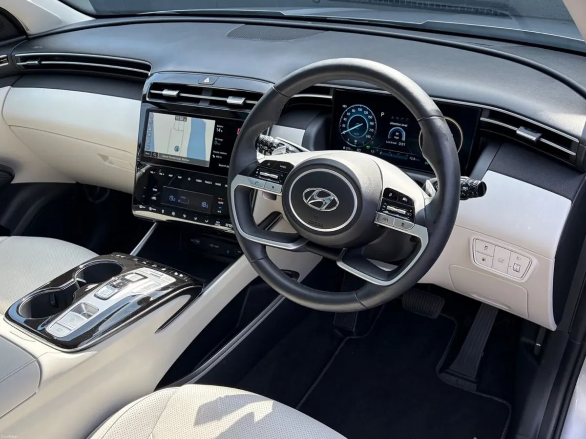 Hyundai Tucson ULTIMATE 1.6 T-GDi 265ps PHEV - Image 2