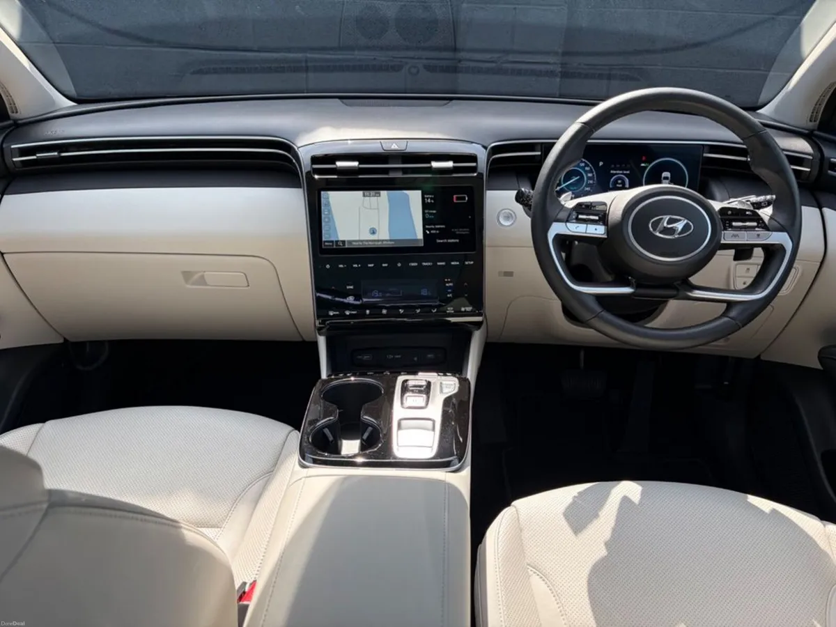 Hyundai Tucson ULTIMATE 1.6 T-GDi 265ps PHEV - Image 3