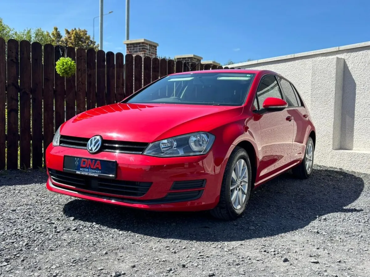 Volkswagen Golf AUTO - LOW KM - Image 3