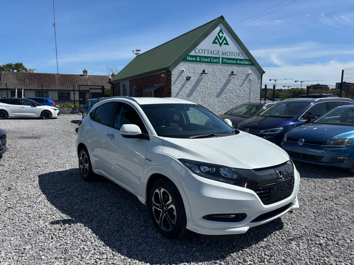 Honda Vezel 1.5 Auto Hybrid - Image 4