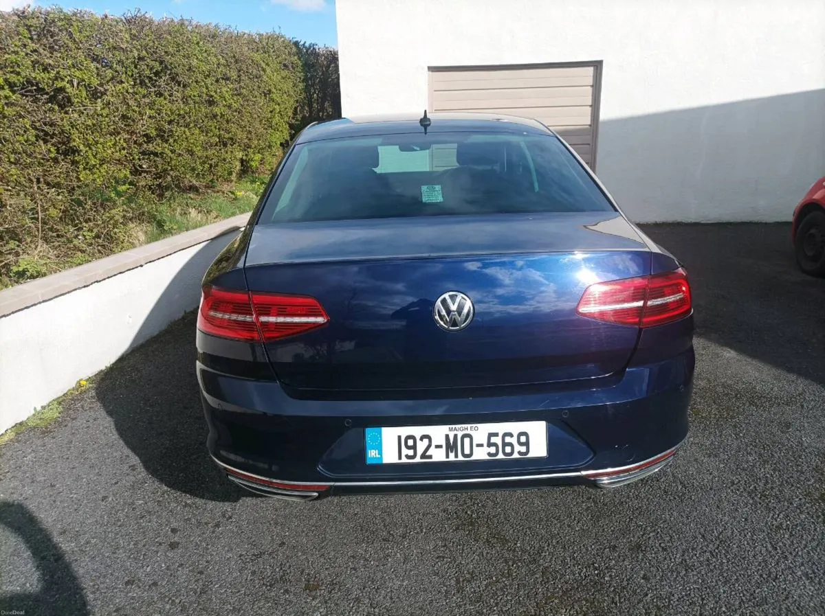 Car - Image 4