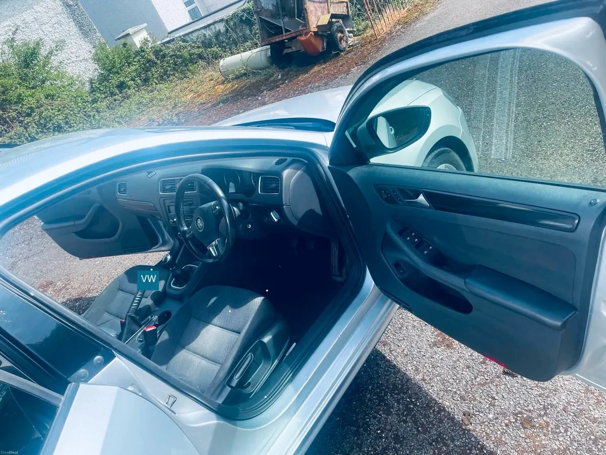 131 VW Jetta - Image 4