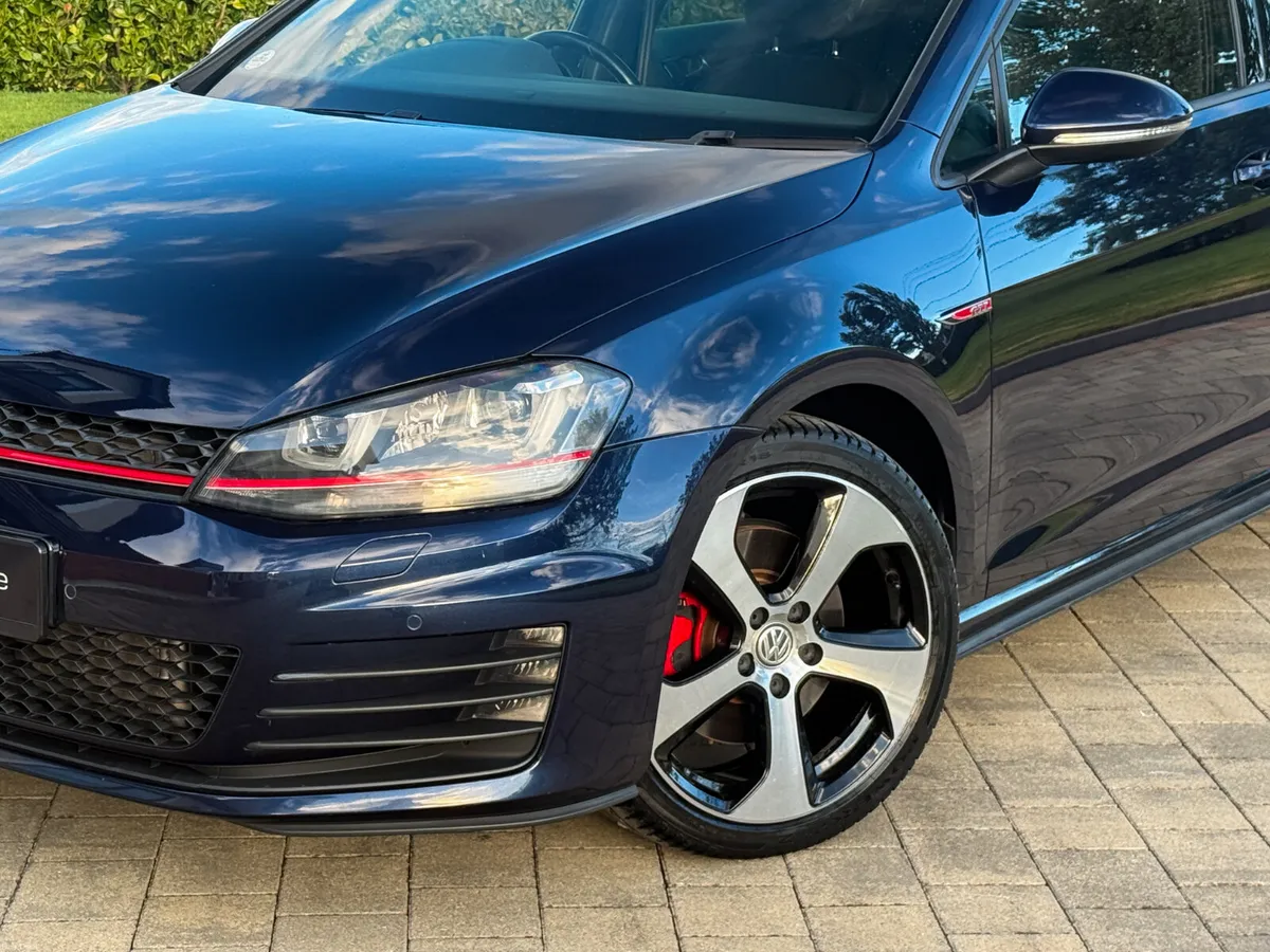 2016 Volkswagen Golf GTI - Image 2