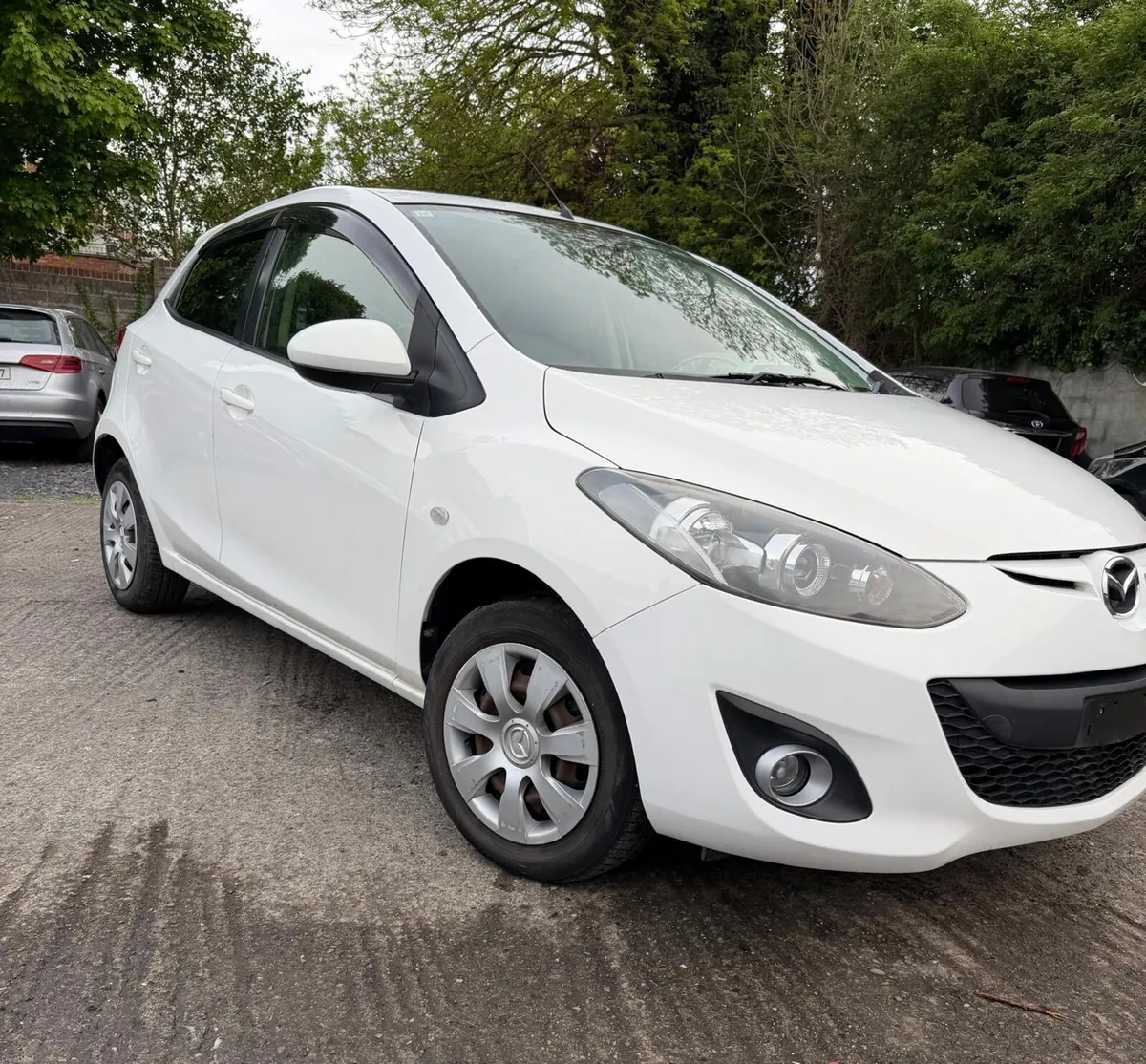 Mazda Demio 1.3L - Auto 2013 - Image 2