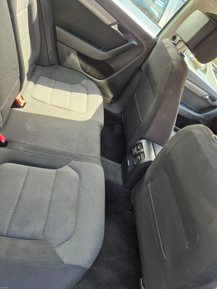 Volkswagen Passat 2012 - Image 4