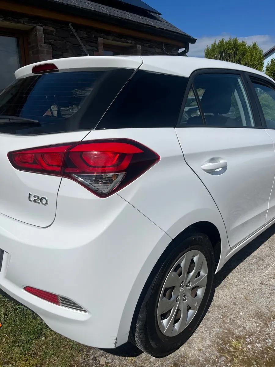Hyundai i20 2018 - Image 3