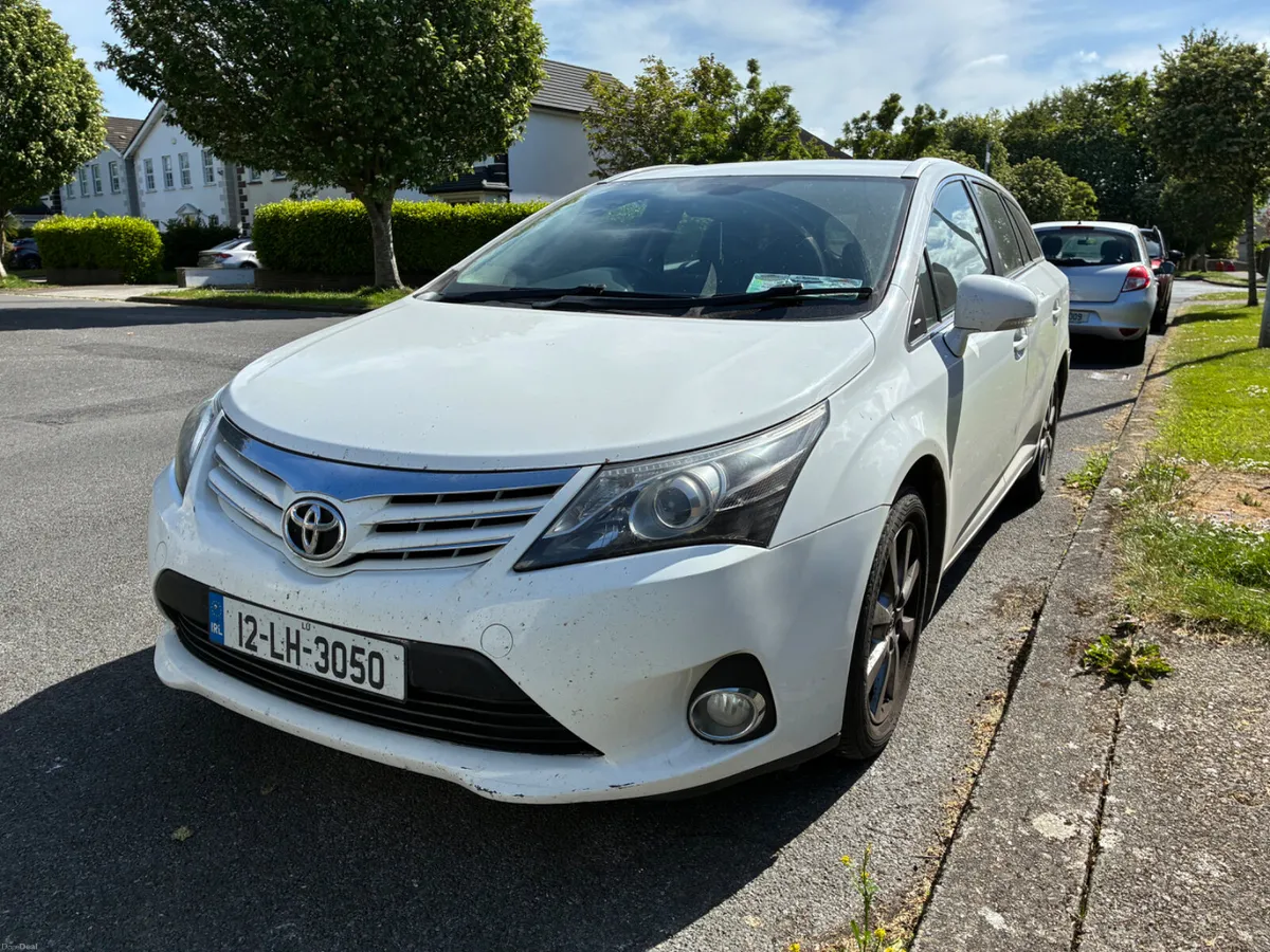 Toyota Avensis Estate - €1,875 - Image 1