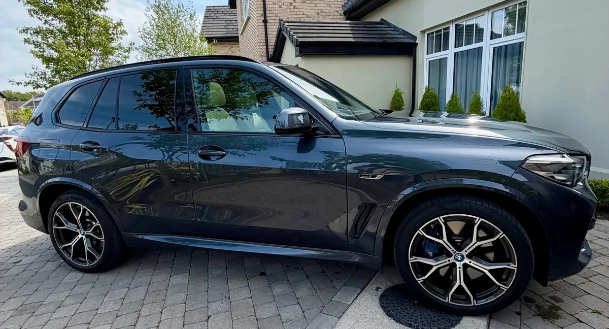 BMW X5 2022 - excellent condition, beautiful car - Image 3