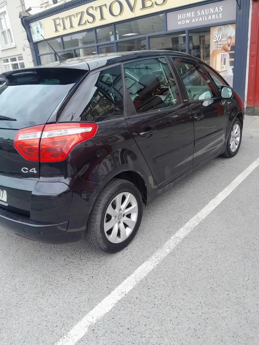 Citroen C4 Picasso 2010 - Image 3