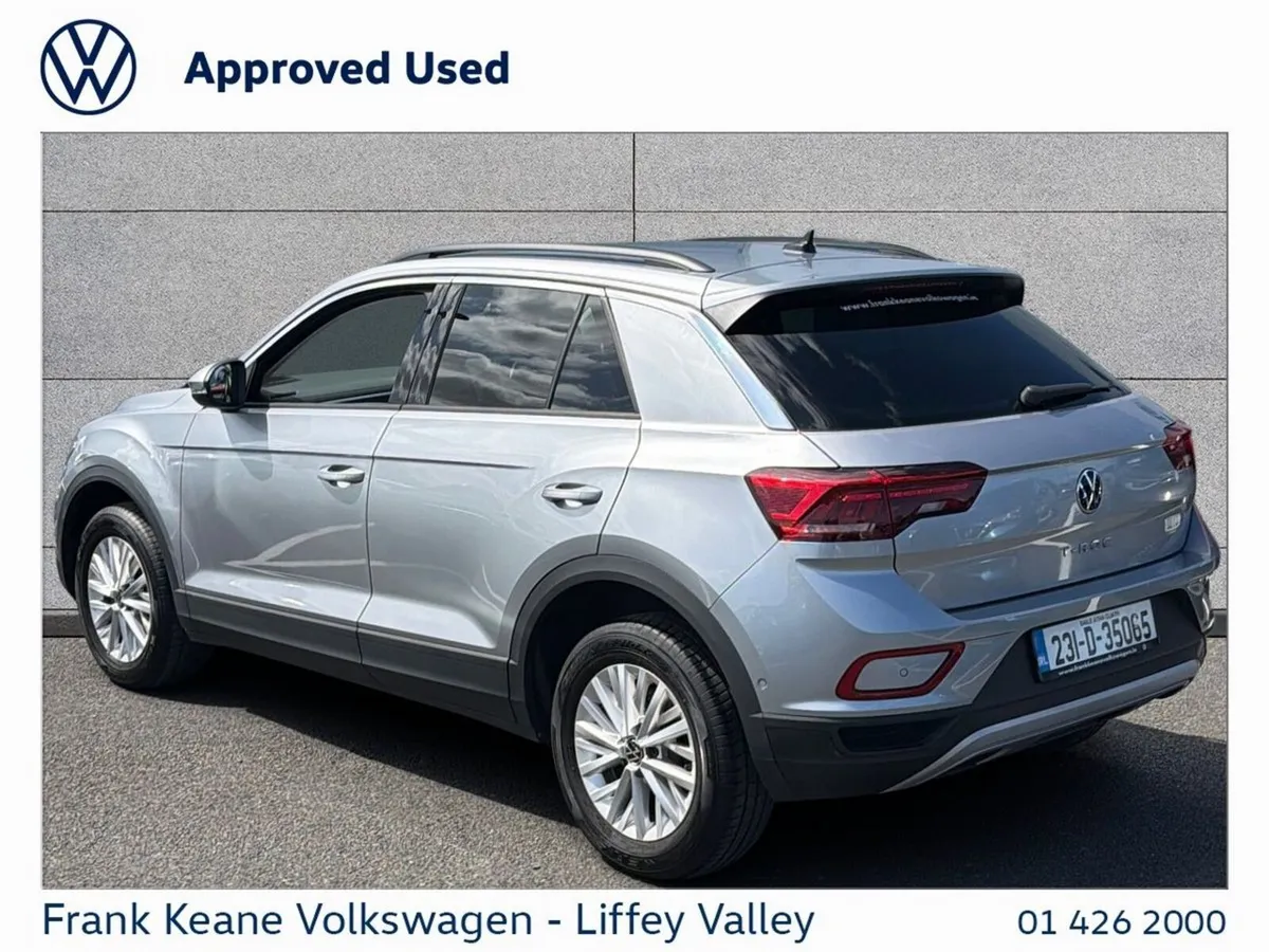 Volkswagen T-Roc LIFE 1.0 TSI 110HP *CARPLAY & AND - Image 3