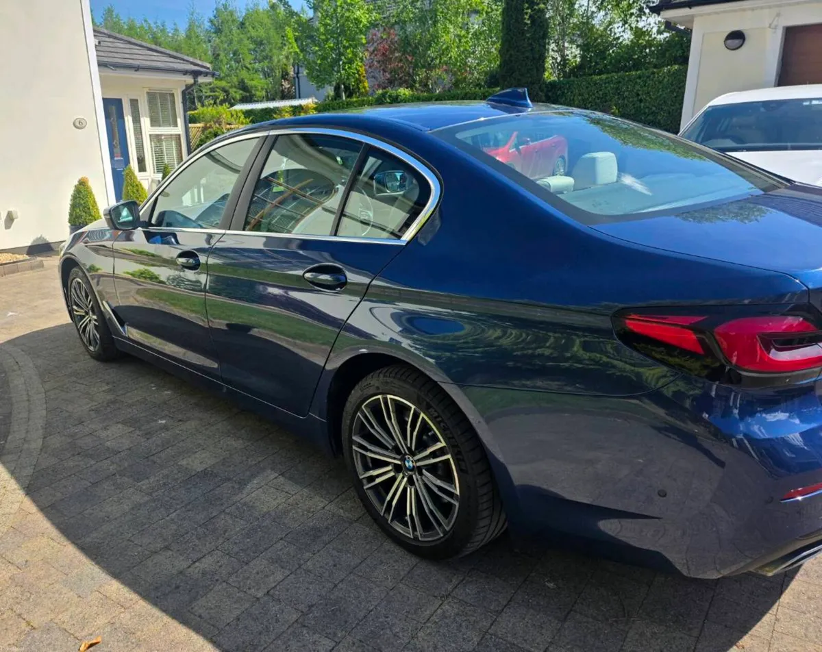 Bmw 520d 2022 - Image 4