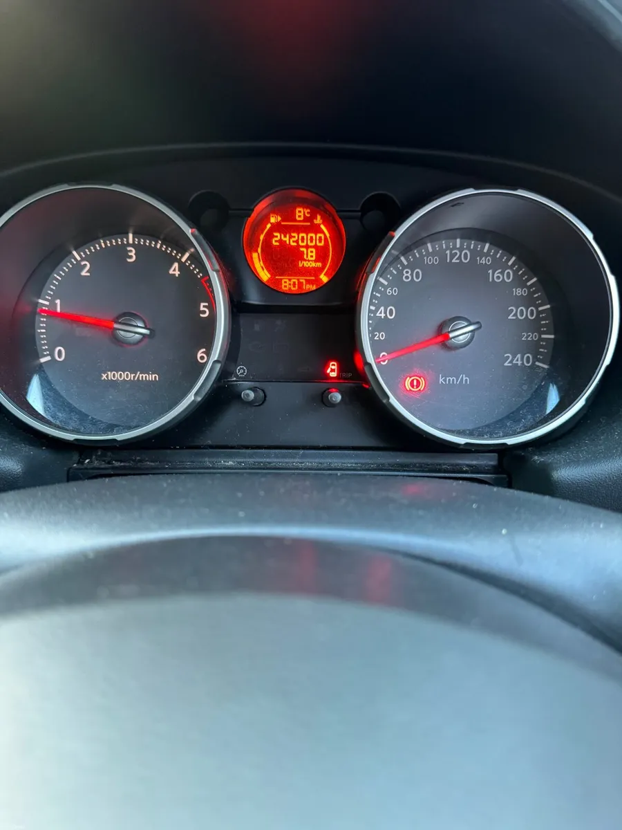 Nissan Qashqai+2 2009 - Image 2