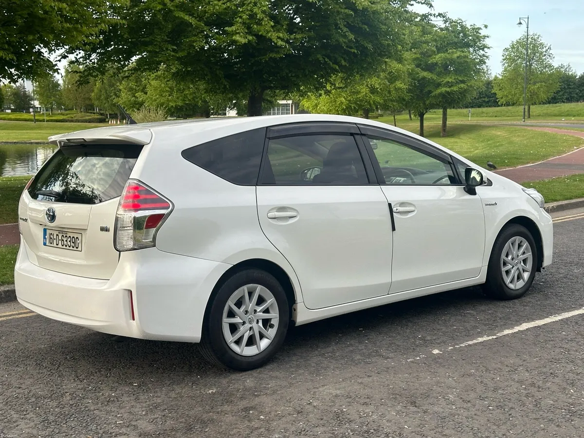 TOYOTA PRIUS HYBRID 2016 PLUS 7 SEATS - Image 4