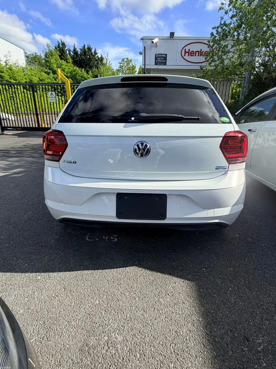 2019 Volkswagen Polo White - Image 4