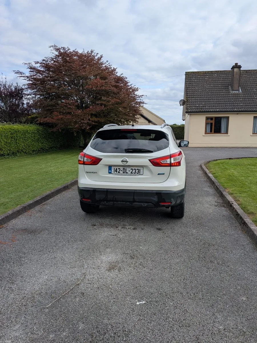 2014 Nissan Qashqai - great spec - Image 4