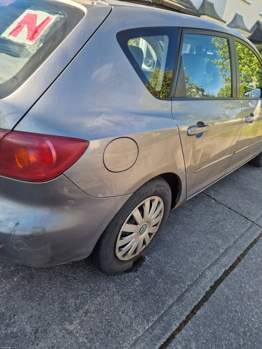 Mazda Mazda3 2004 - Image 2